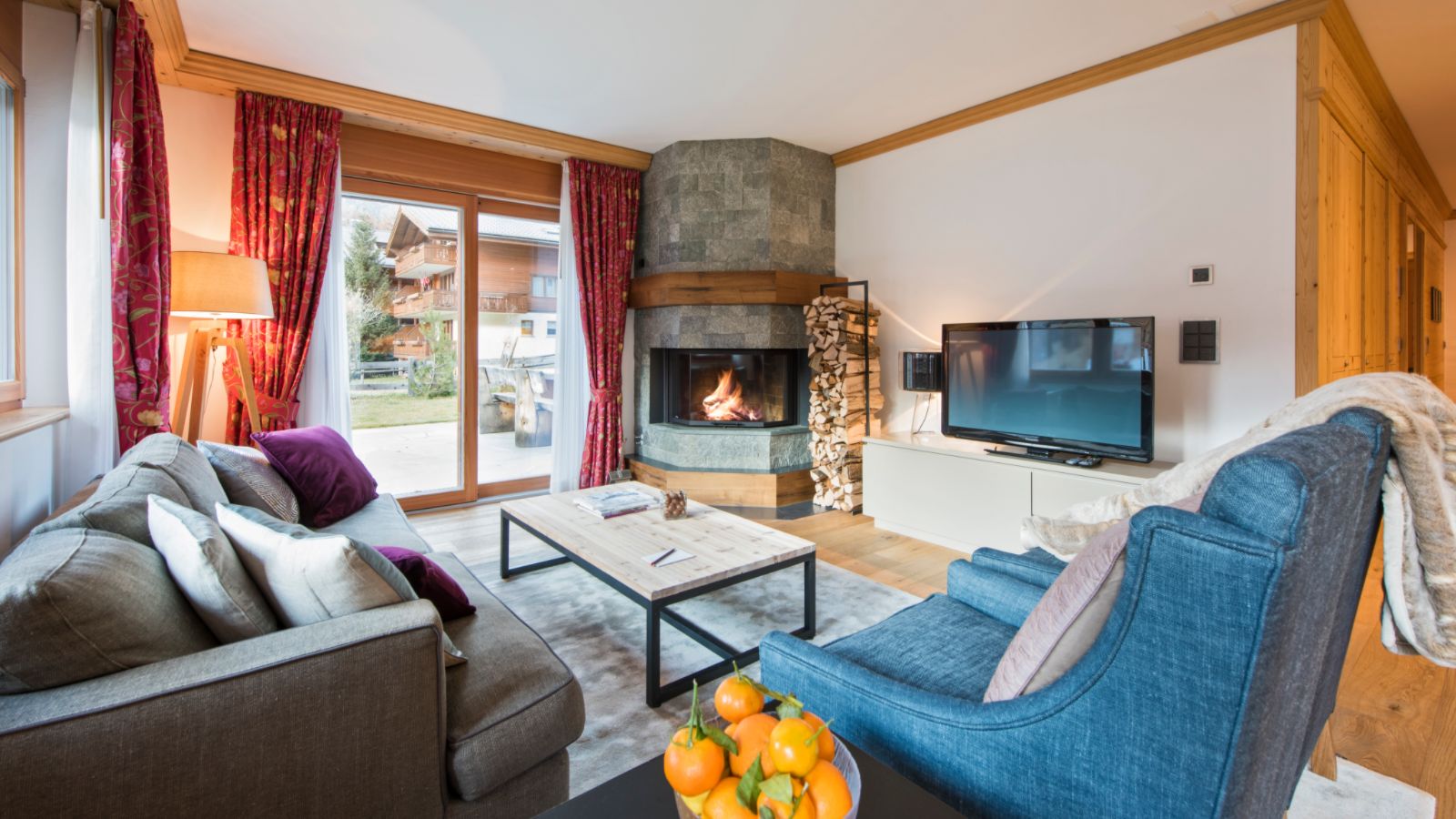 luxury-ski-chalet-zermatt-shalimar-oxford-ski-LOUNGE2 (2).jpg