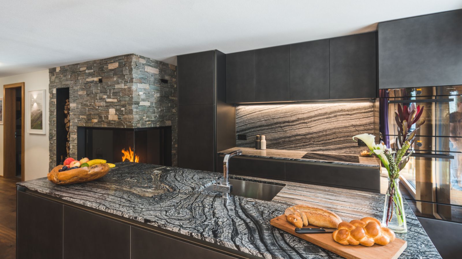 luxury-ski-chalet-zermatt-lys-oxford-ski-kitchen (1).jpg