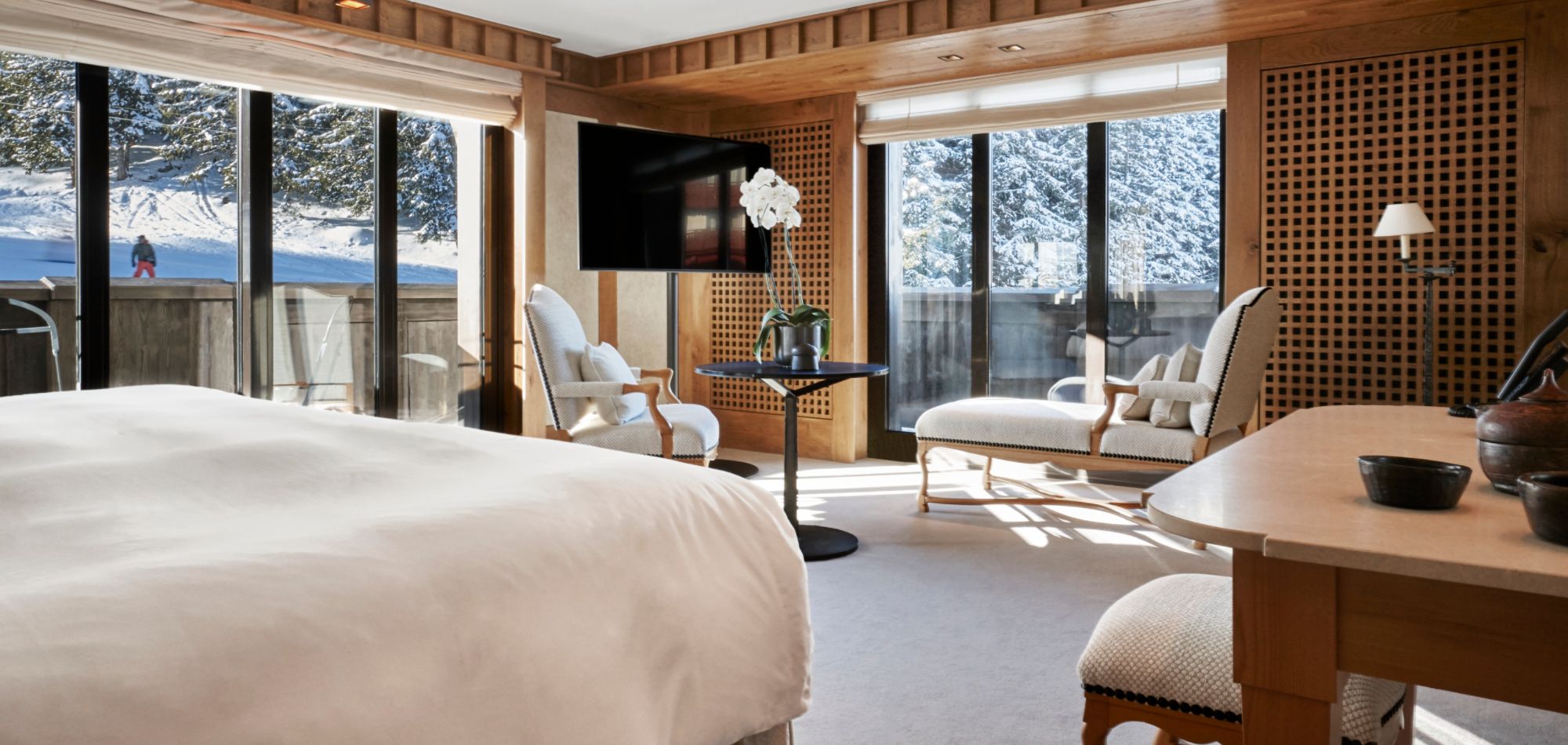 luxury-ski-hotel-1850-Aman Le Melezin-Chambre Melezin.jpg