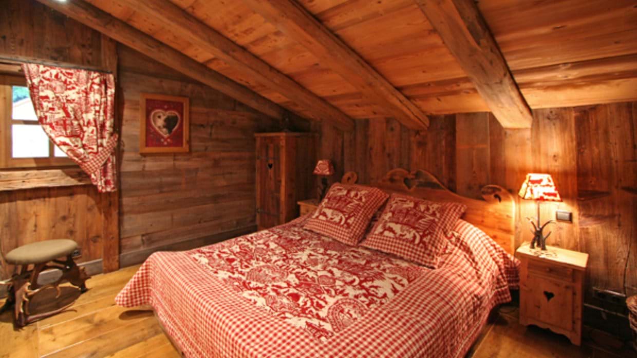 luxury-chalet-anna-megeve-oxford-ski-bedroom.jpg