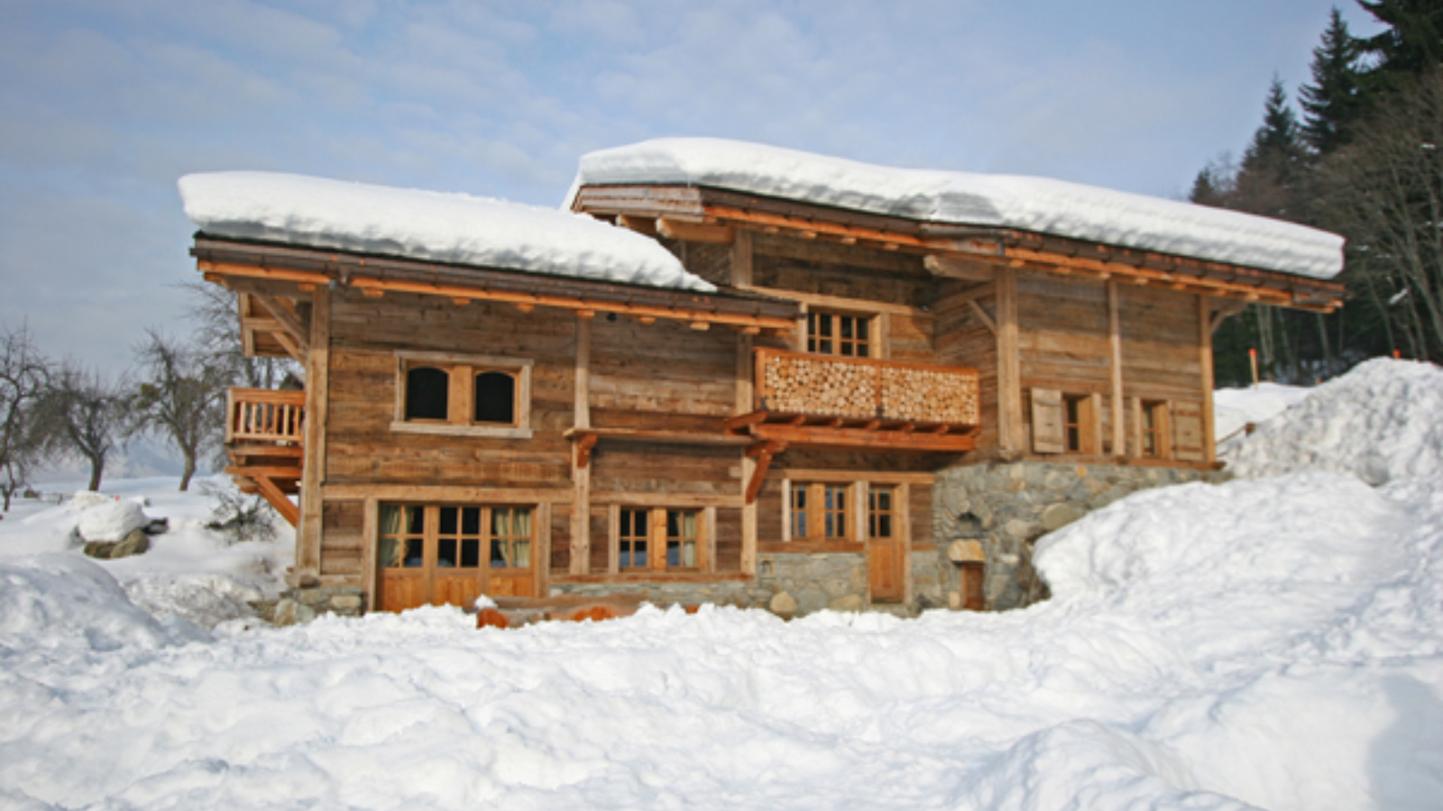 luxury-chalet-anna-megeve-oxford-ski-exteriorsnow.jpg