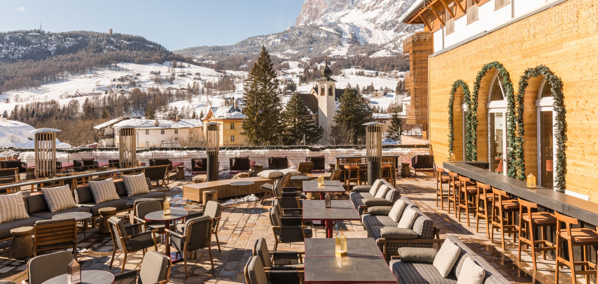 luxury-ski-hotel-cortina-Hotel Savoia-terrace.jpg