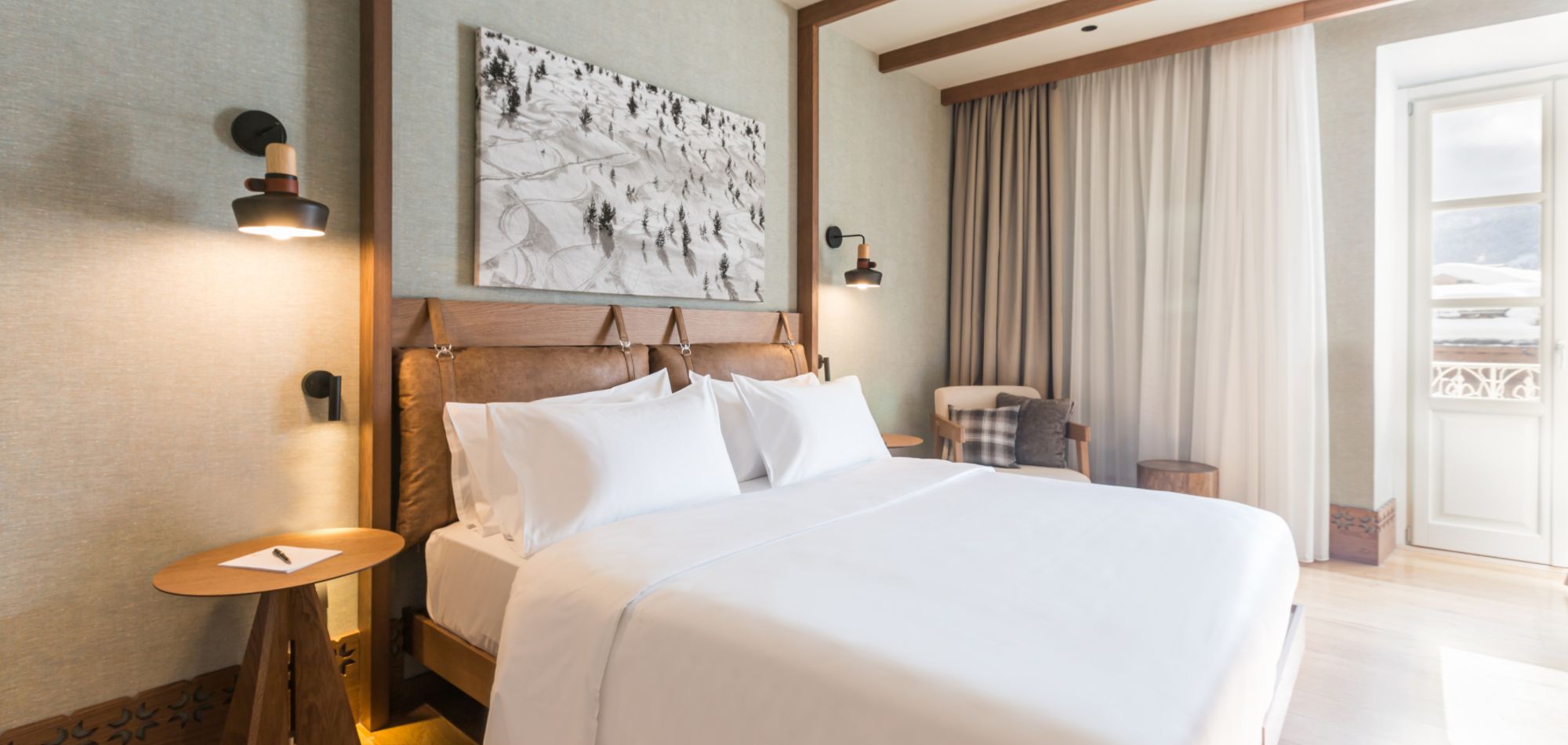 luxury-ski-hotel-cortina-Hotel Savoia-Bedroom.jpg