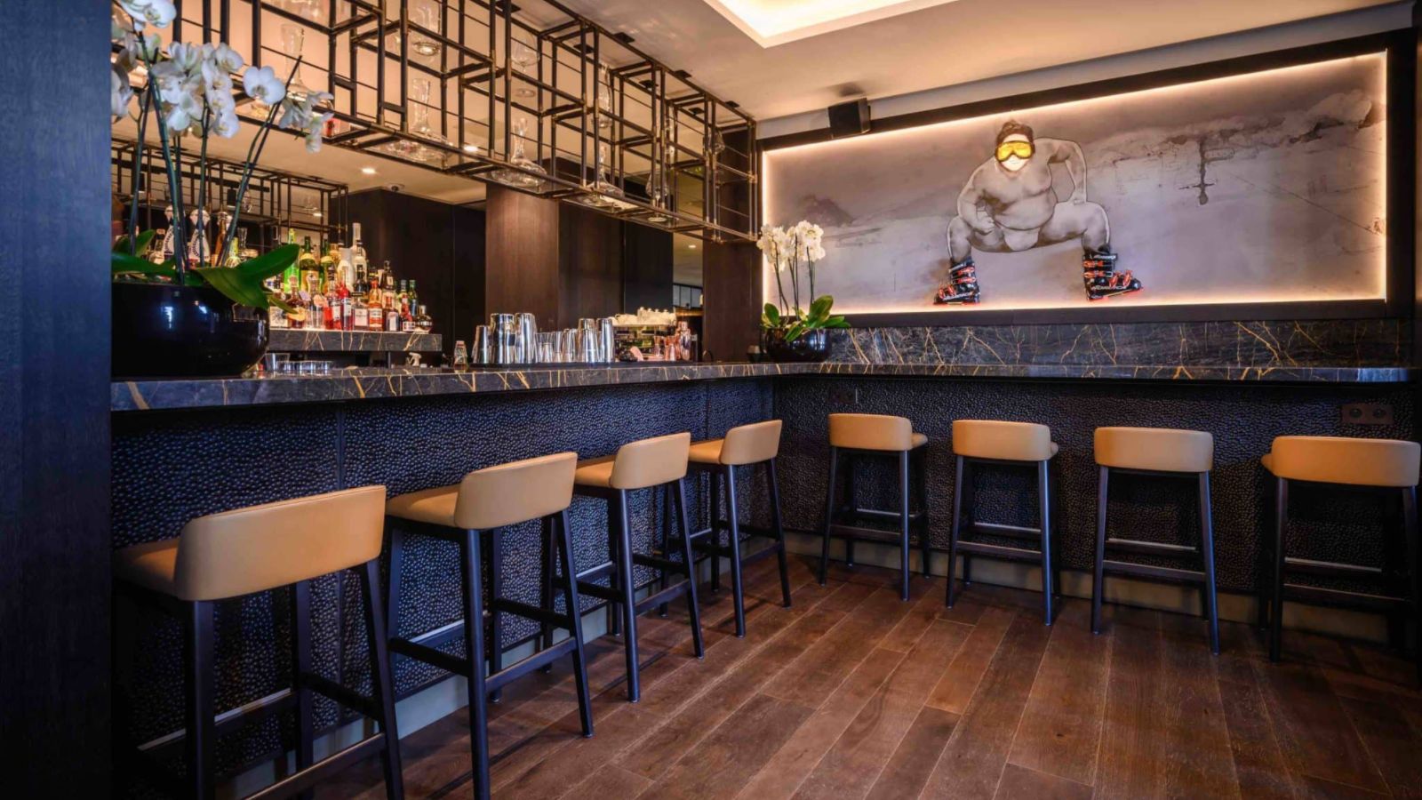 luxury-ski-chalet-six-senses-residences-oxford-ski-sumosan (1).jpg