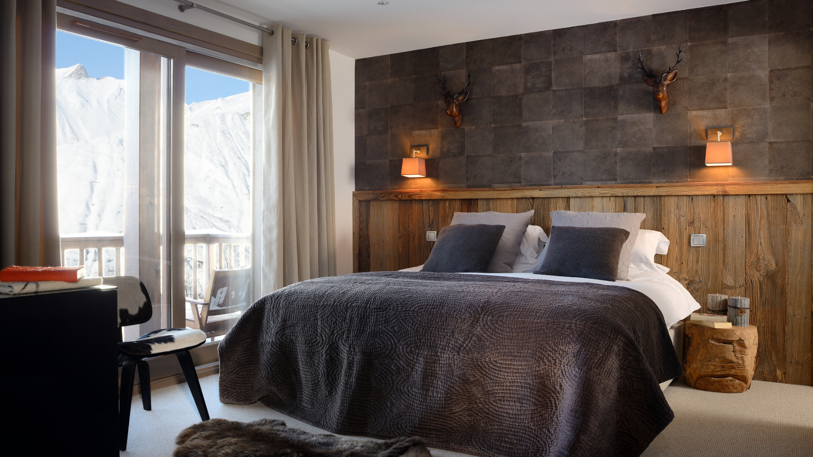 luxury-ski-chalet-st-martin-de-belleville-chamois-lodge-oxford-ski-company-2.jpg
