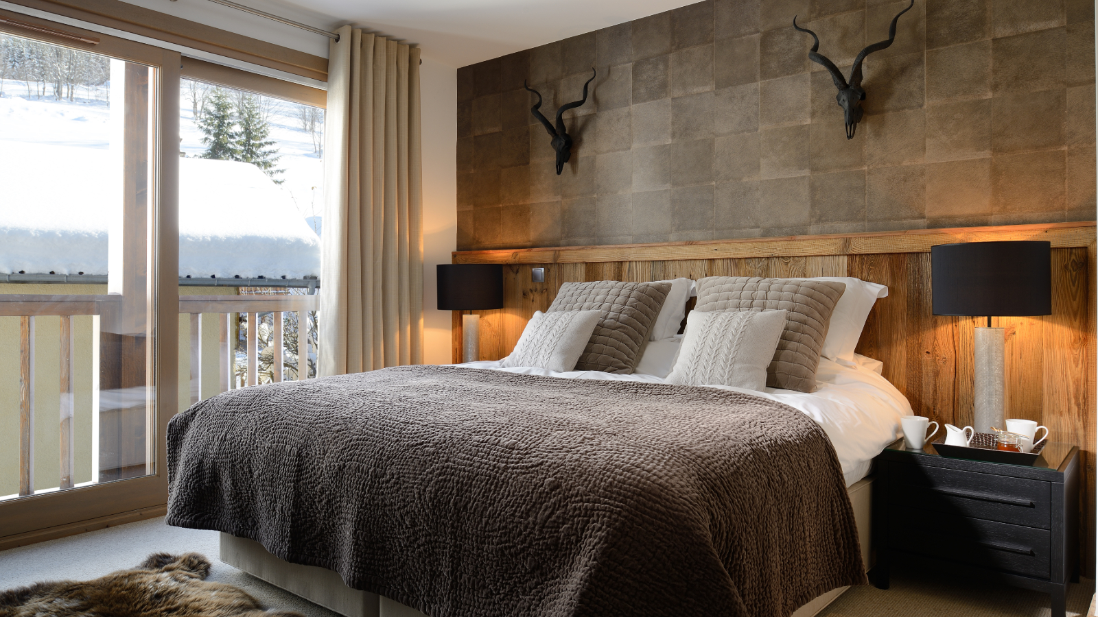 luxury-ski-chalet-st-martin-de-belleville-chamois-lodge-oxford-ski-company-3.jpg
