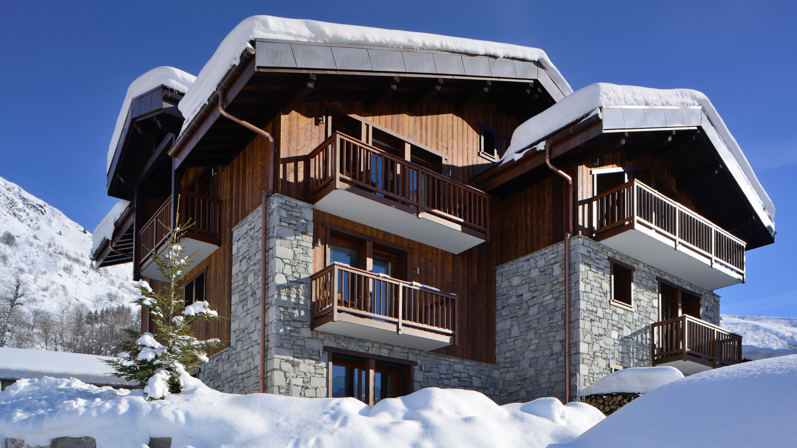 luxury-ski-chalet-st-martin-de-belleville-chamois-lodge-oxford-ski-company-5.jpg