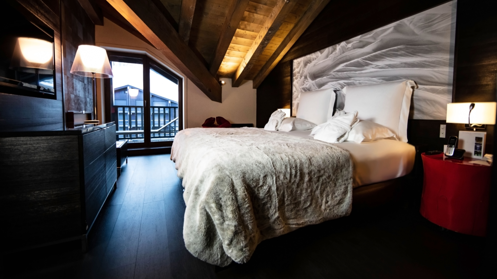 luxury-ski-hotels-avenue lodge-bedroom3.jpg