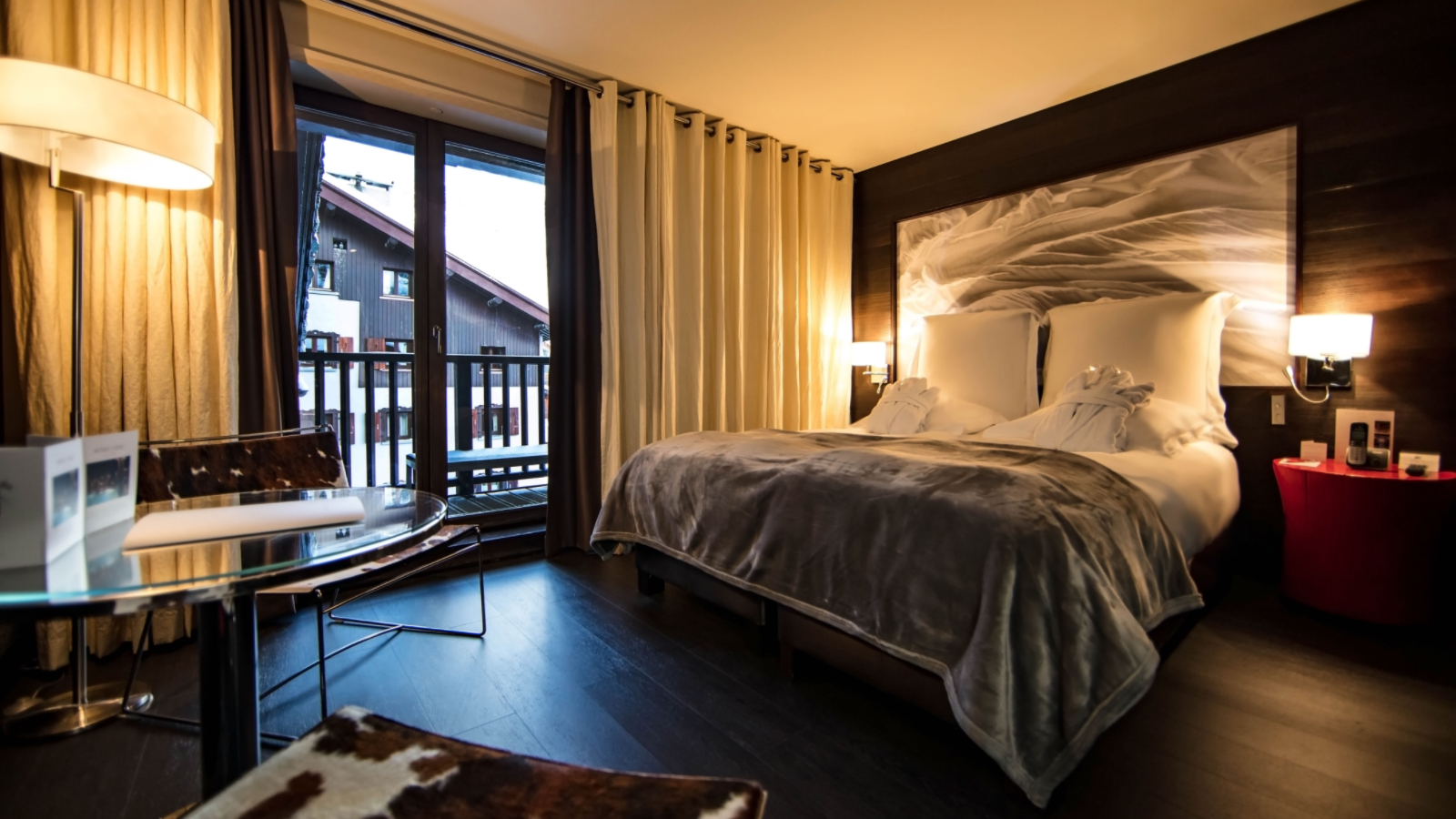 luxury-ski-hotels-avenue lodge-bedroom4.jpg