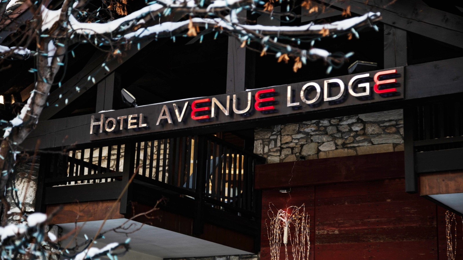 luxury-ski-hotels-avenue lodge-exterior2.jpg