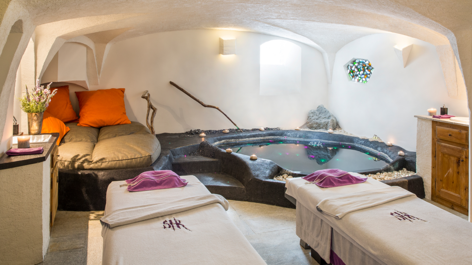 luxury-ski-hotel-st hubertus-spa2.jpg