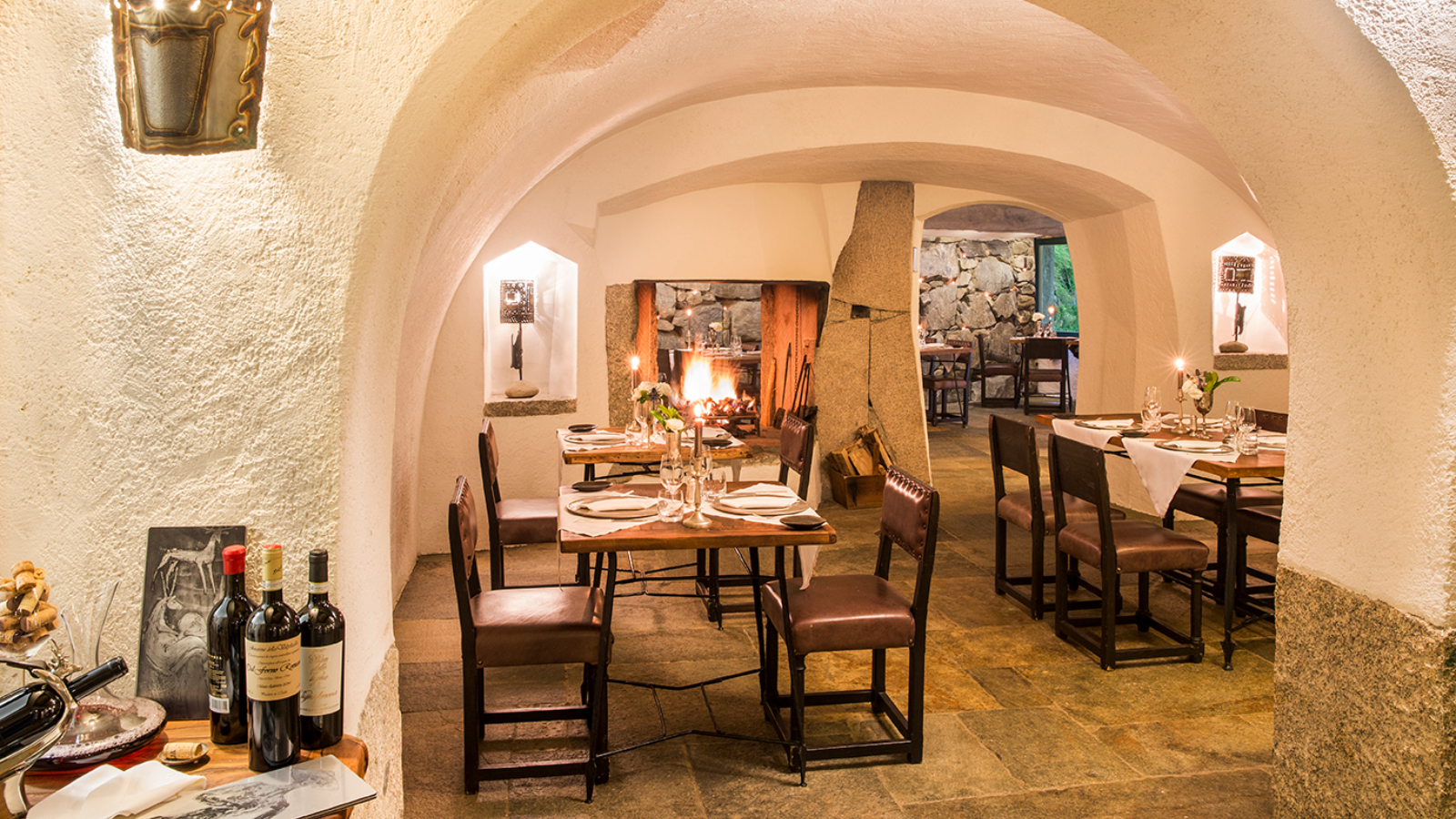 luxury-ski-hotel-st hubertus-dining.jpg