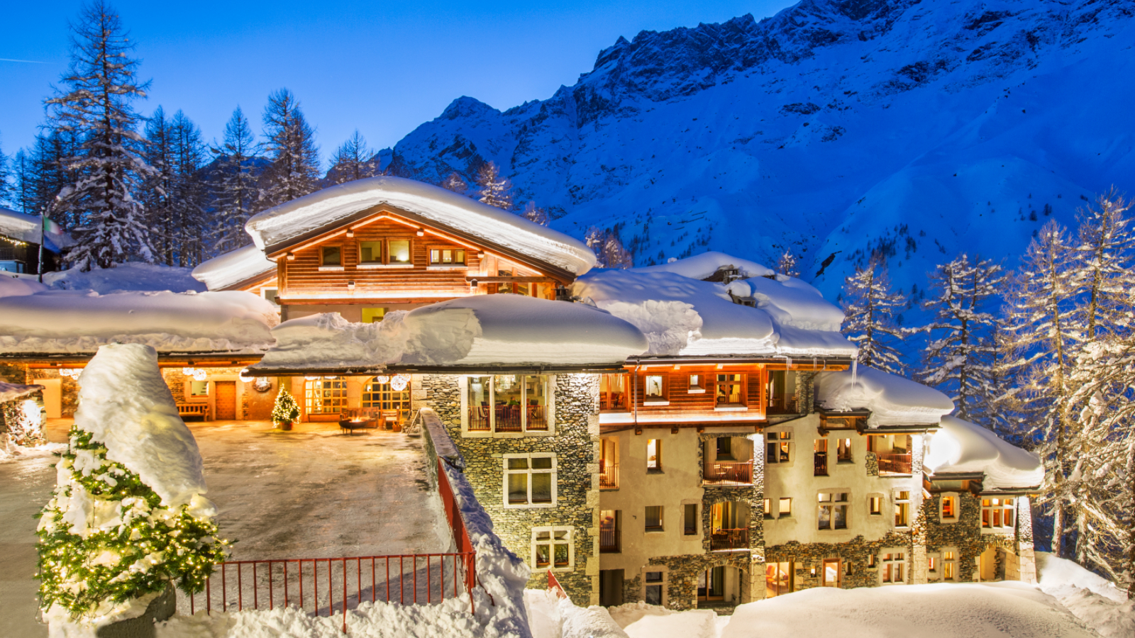 luxury-ski-hotel-st hubertus-exterio.jpg
