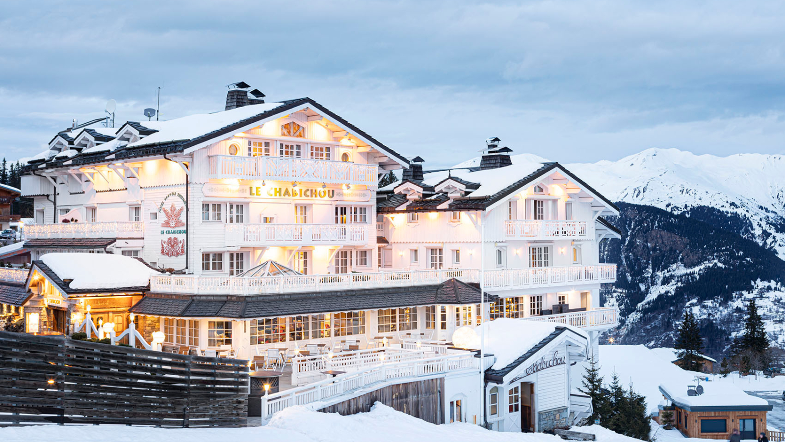 luxury-ski-hotel-chabichou-exterior.jpg