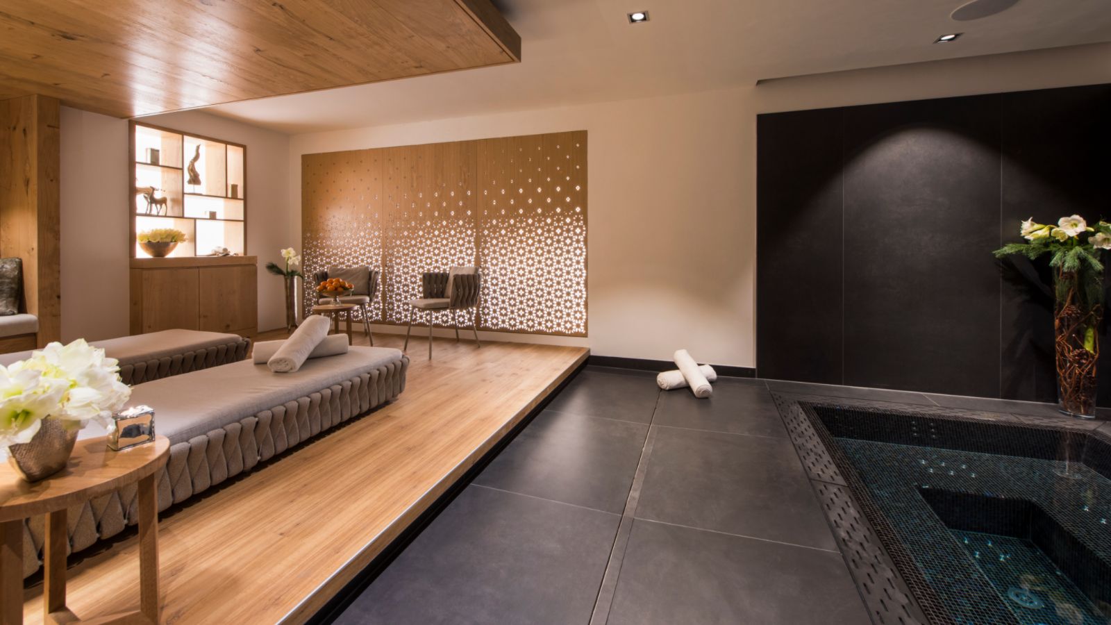 luxury-ski-chalet-zermatt-aconcagua-oxford-ski-spa2 (1).jpg