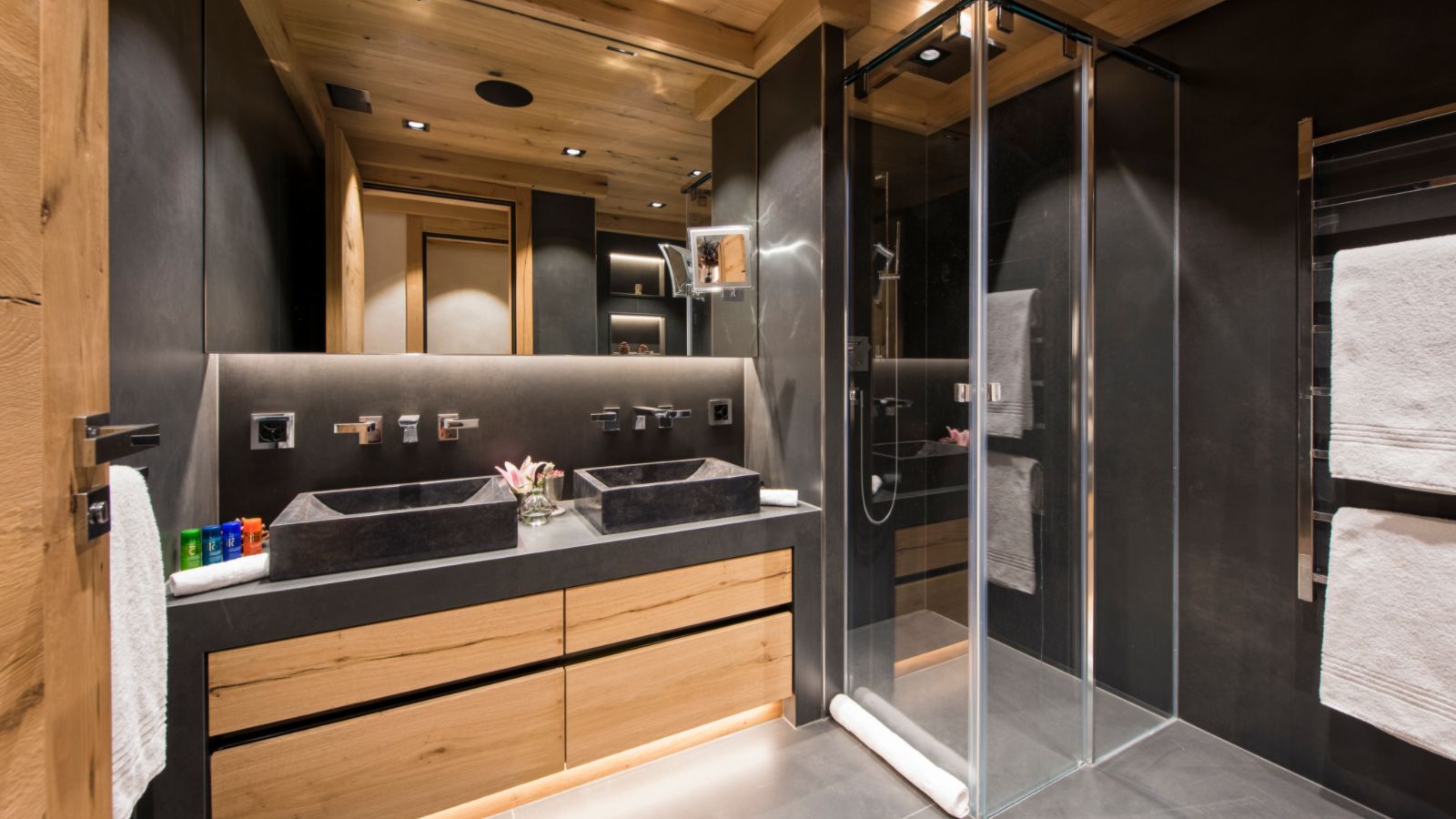 luxury-ski-chalet-zermatt-aconcagua-oxford-ski-bathroom (2).jpg