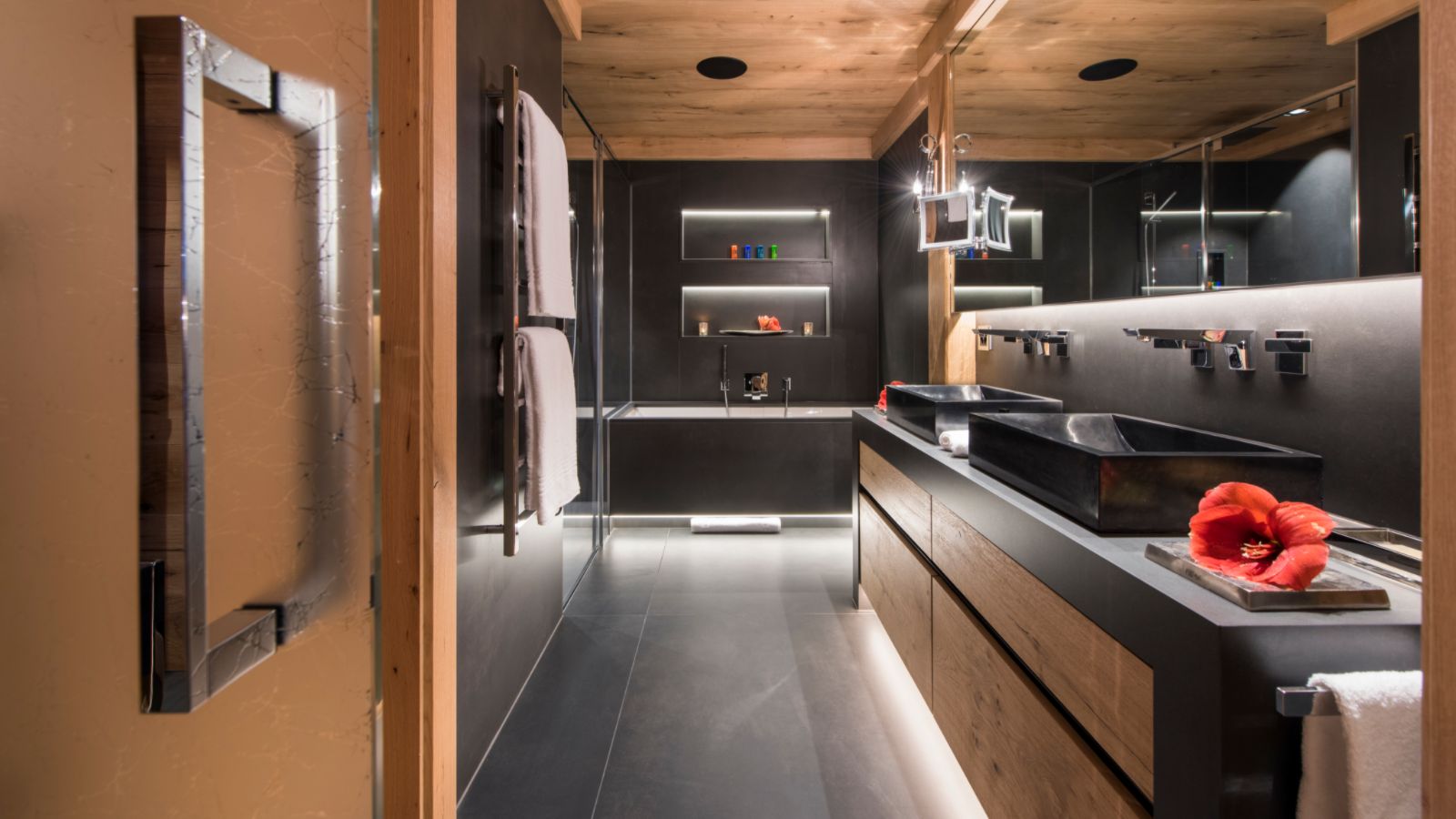 luxury-ski-chalet-zermatt-aconcagua-oxford-ski-bathroom (3).jpg
