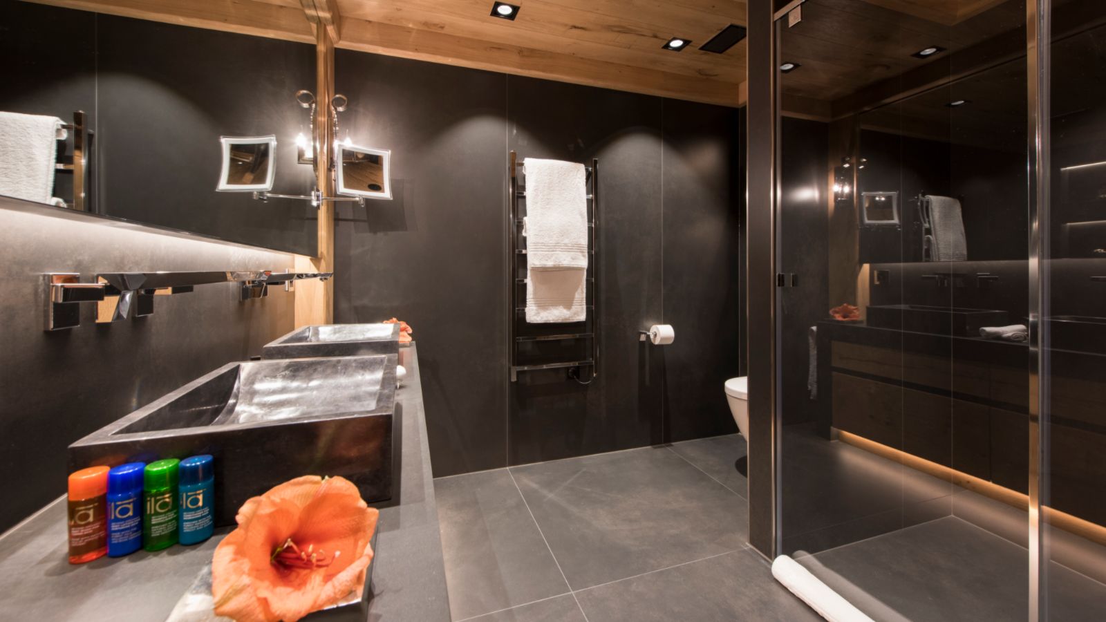 luxury-ski-chalet-zermatt-aconcagua-oxford-ski-bathroom (4).jpg