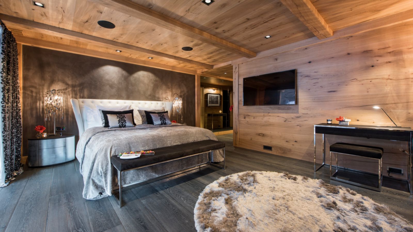 luxury-ski-chalet-zermatt-aconcagua-oxford-ski-bedroom (5).jpg