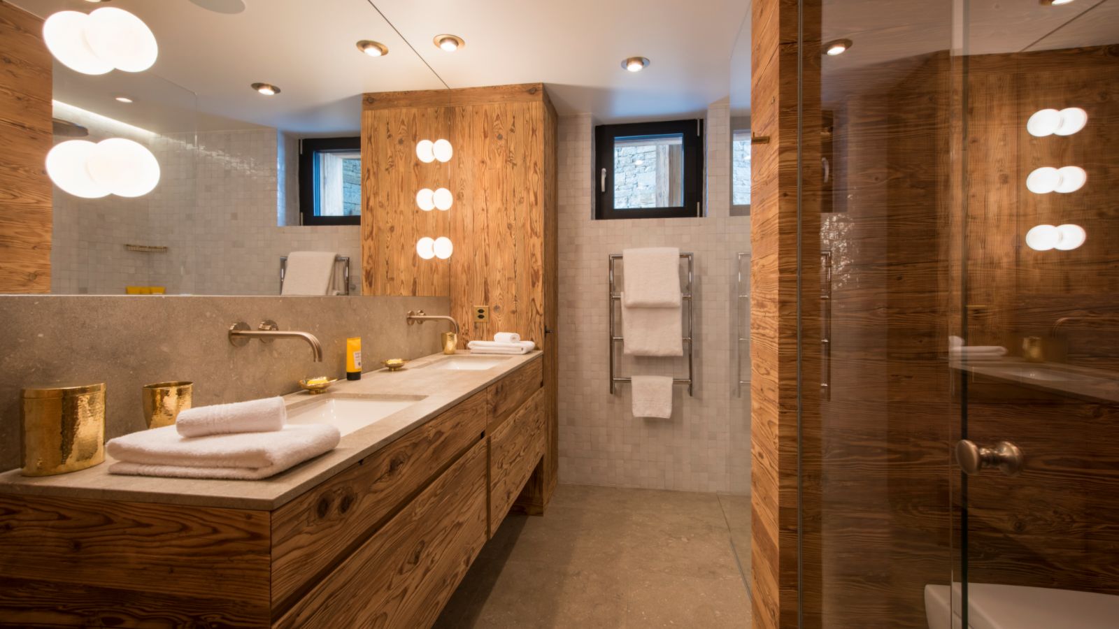 luxury-ski-chalet-zermatt-mckinley-oxford-ski-bathroom (2).jpg