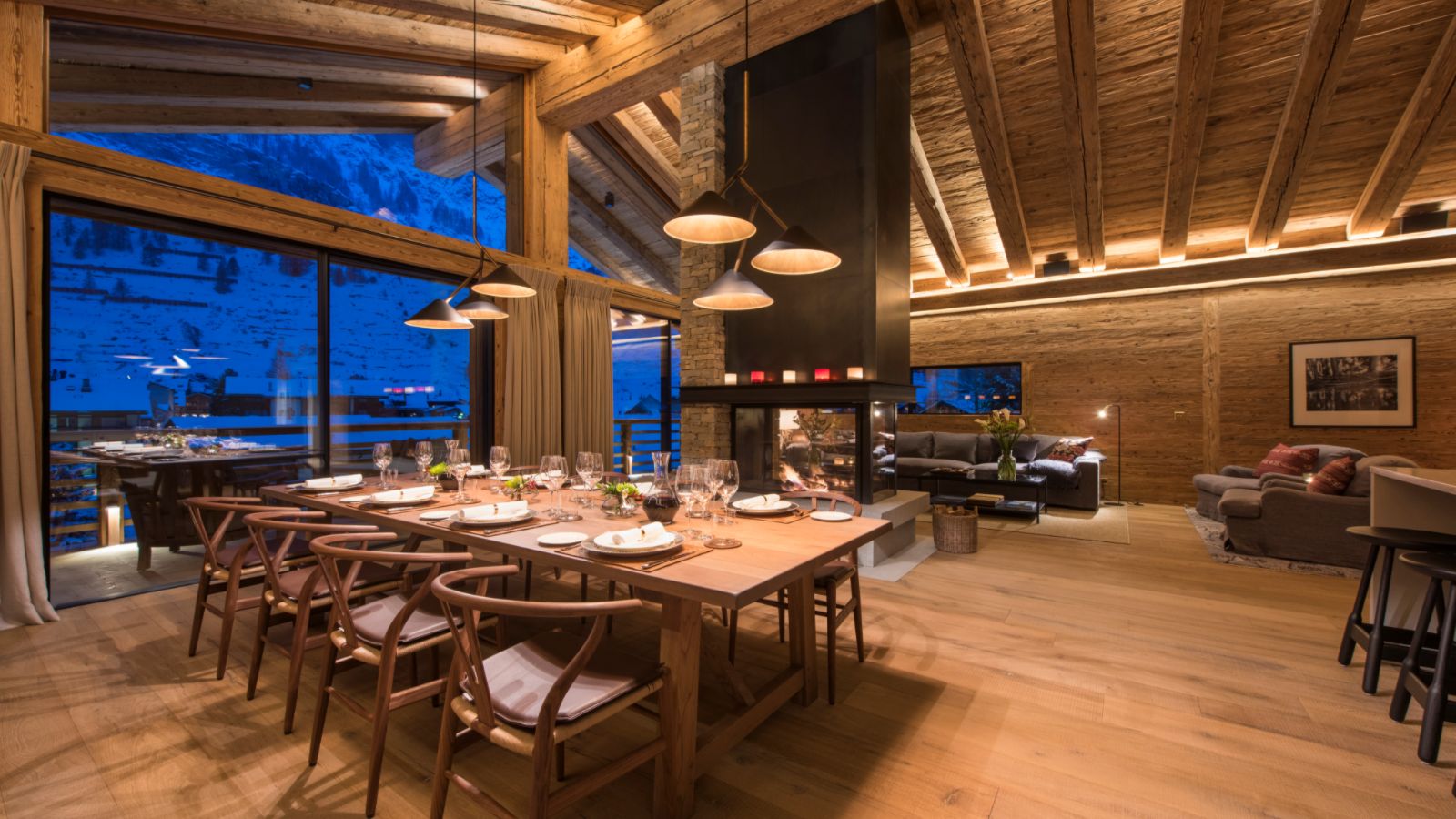 luxury-ski-chalet-zermatt-mckinley-oxford-ski-dining (4).jpg