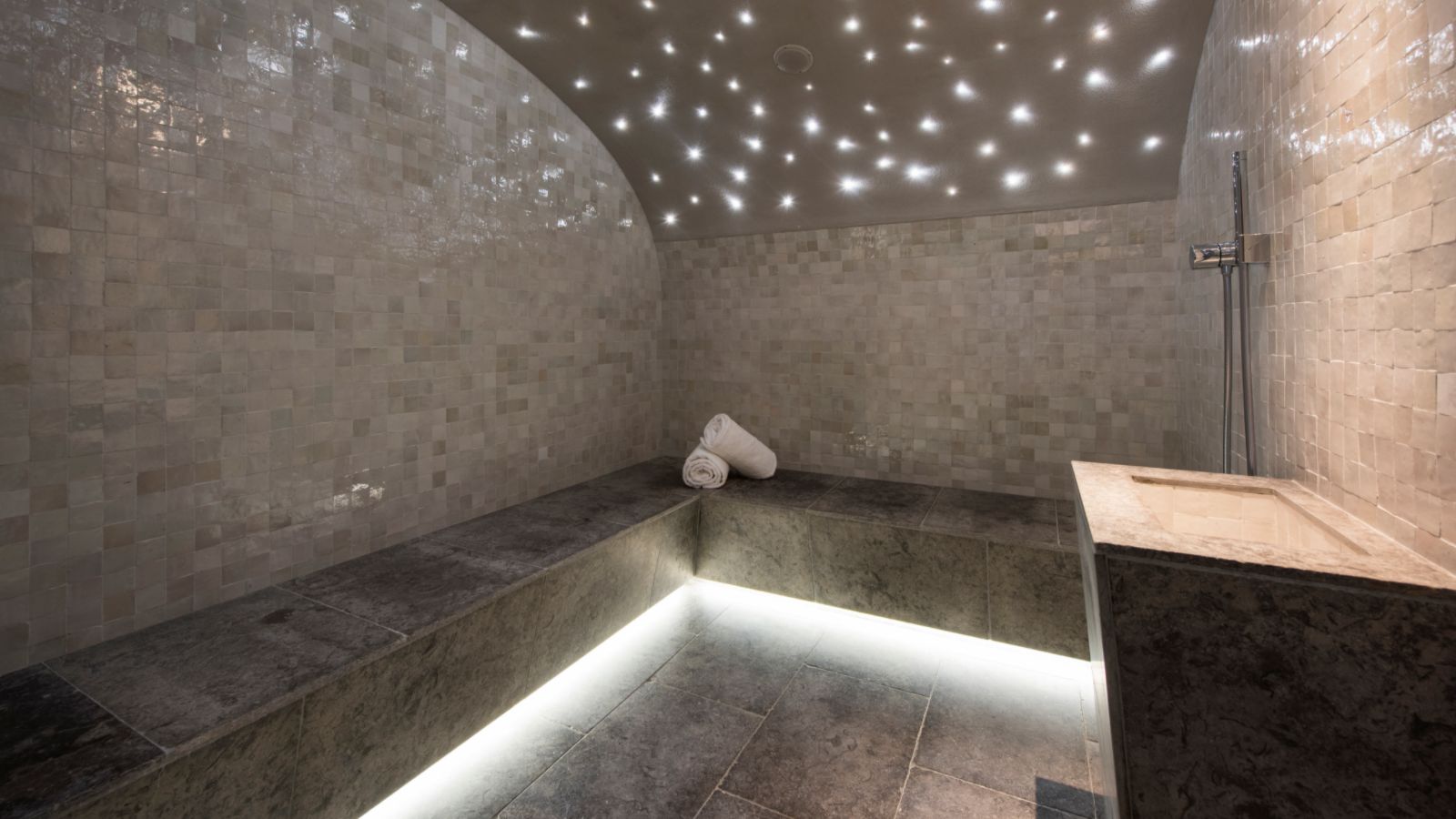 luxury-ski-chalet-zermatt-mckinley-oxford-ski-spa (1).jpg