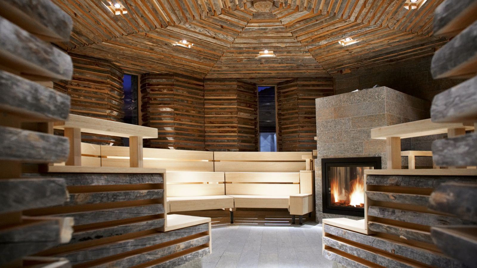 luxury-ski-hotel-hotel tschuggen-sauna.jpg