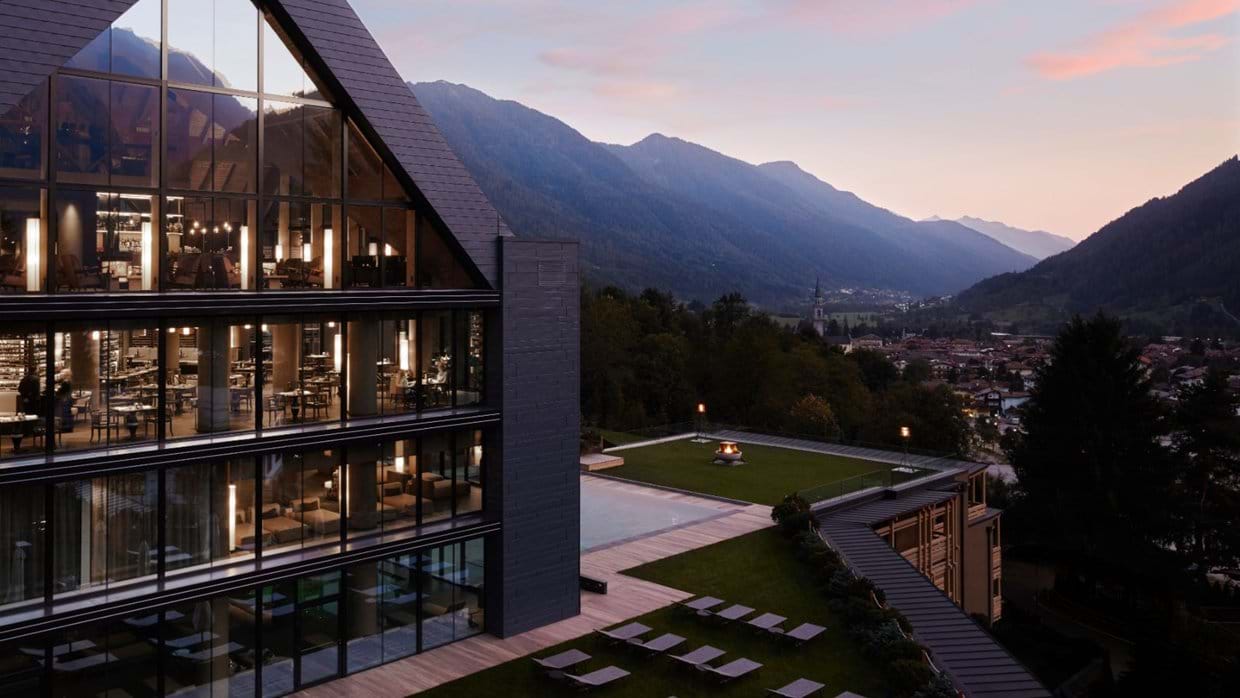 luxury-ski-hotel-madonna-di-campiglio-lefay-resort-and-spa-oxford-ski-exterior.jpg