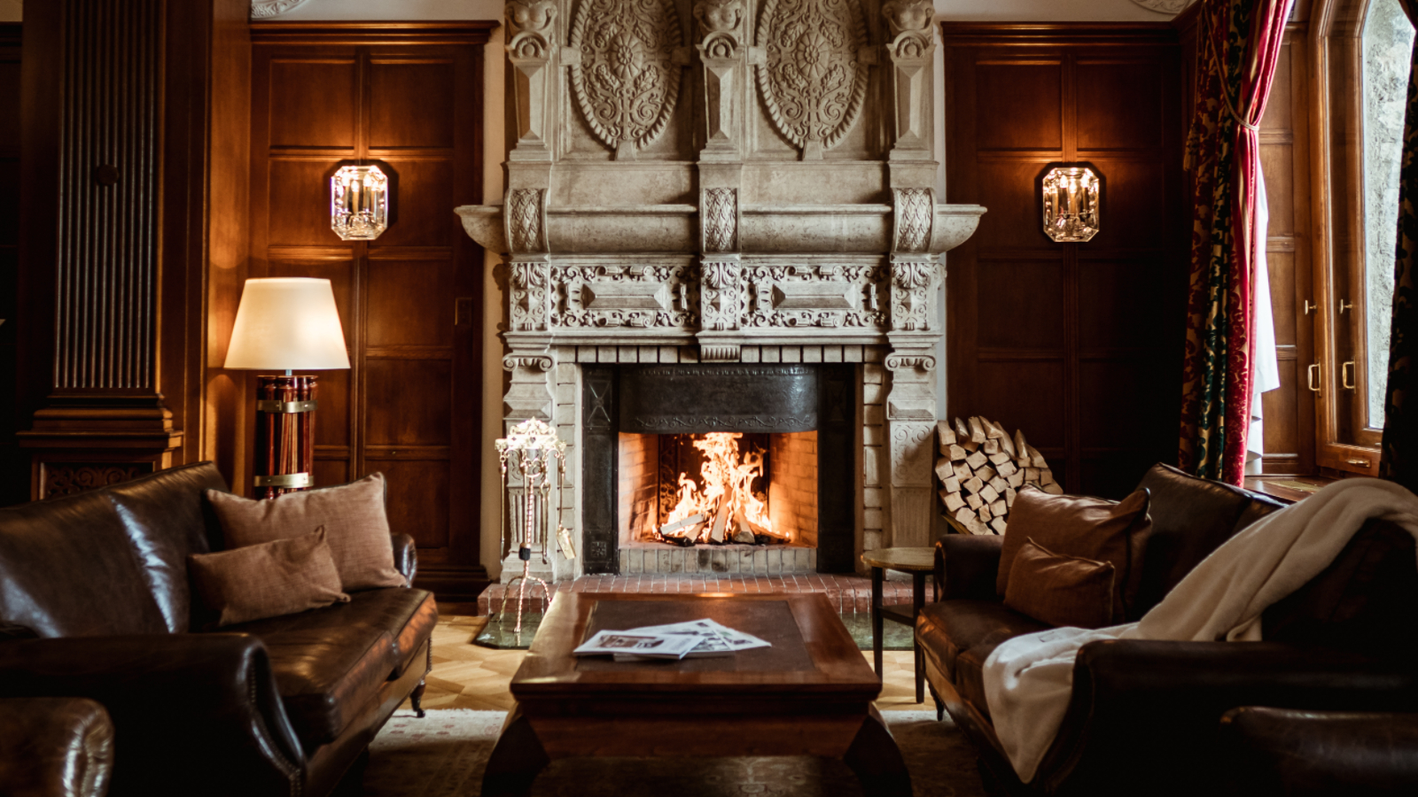luxury-ski-hotel-st moritz-carlton-lounge.jpg