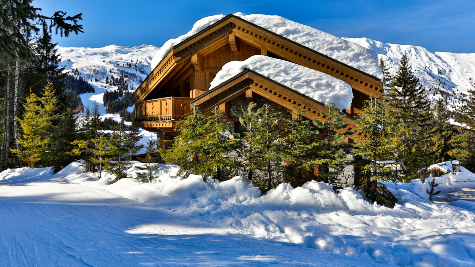 luxury-ski-chalet-meribel-chalet-trois-ours-oxford-ski-ski-in-ski-out-2.jpg