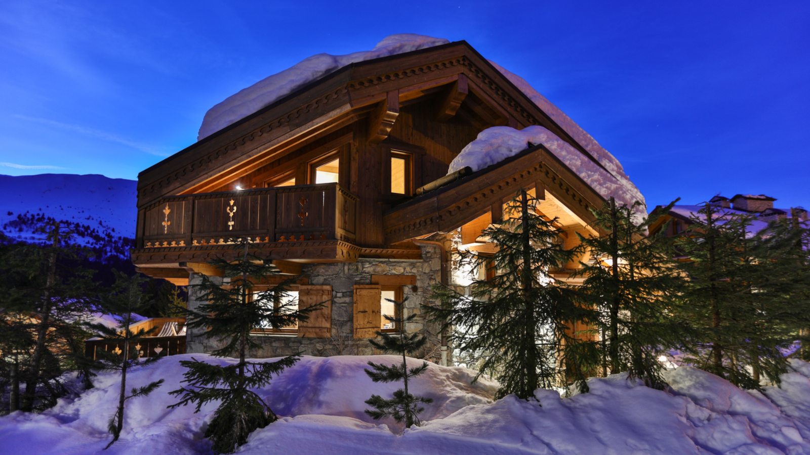 luxury-ski-chalet-meribel-chalet-trois-ours-oxford-ski-exterior-night.jpg
