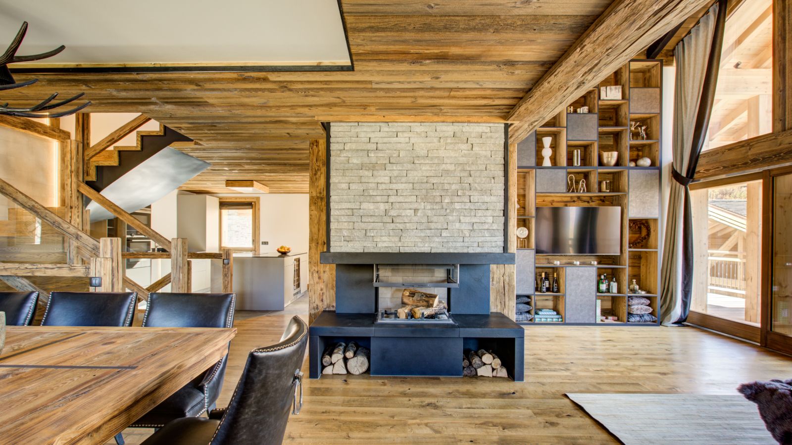 Luxury-ski-chalet-white-mountain-oxford-ski-fire-place .jpg