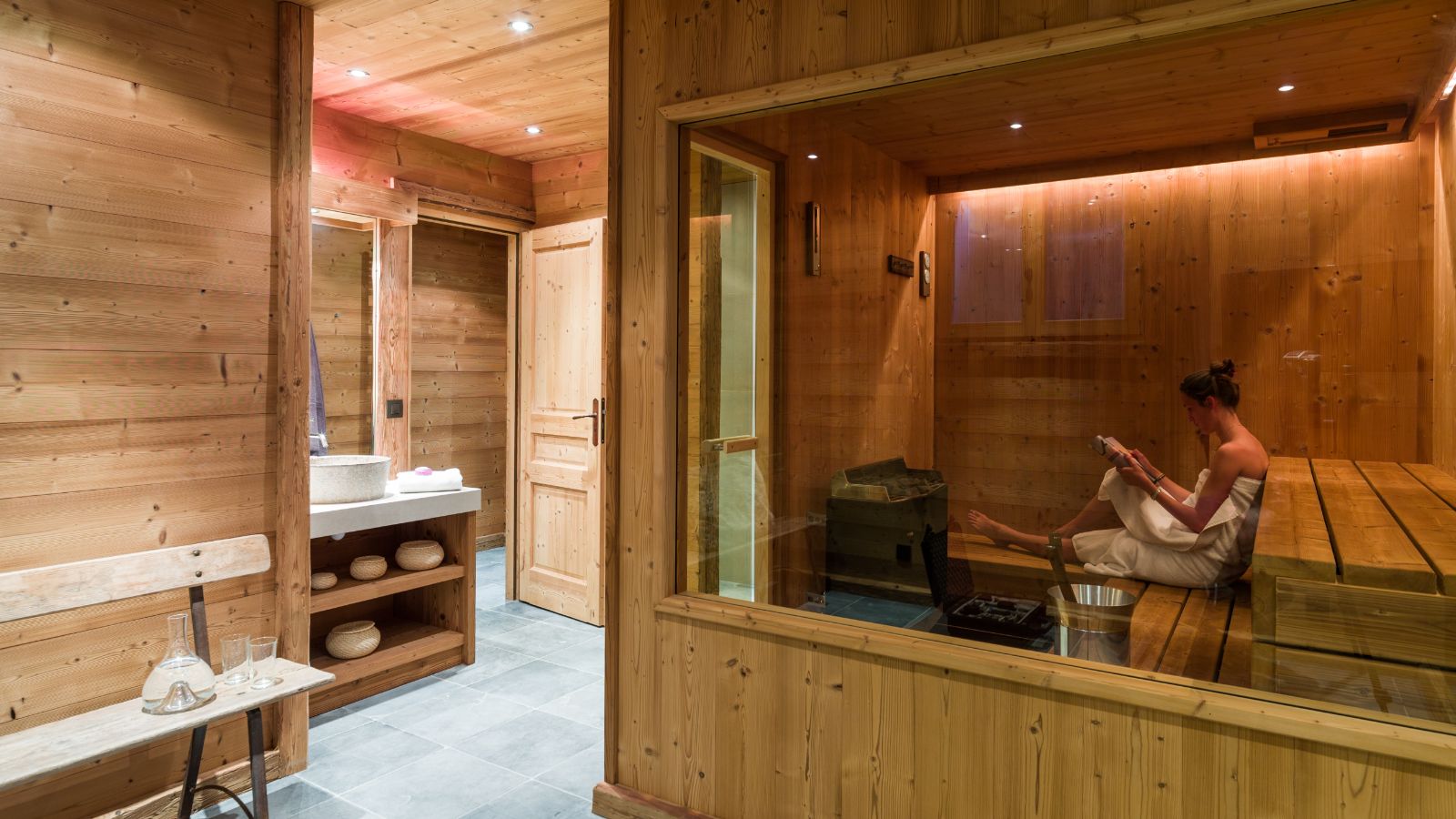 luxury-ski-chalet-chamonix-zenith2-oxford-ski-sauna.jpg