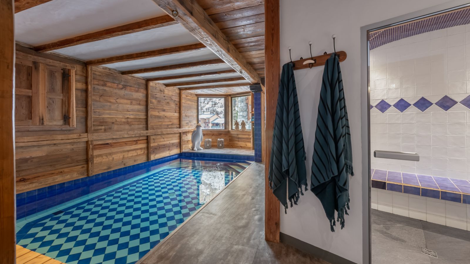 Luxury-ski-chalet-covarle-pauline-oxford-ski-pool.jpg
