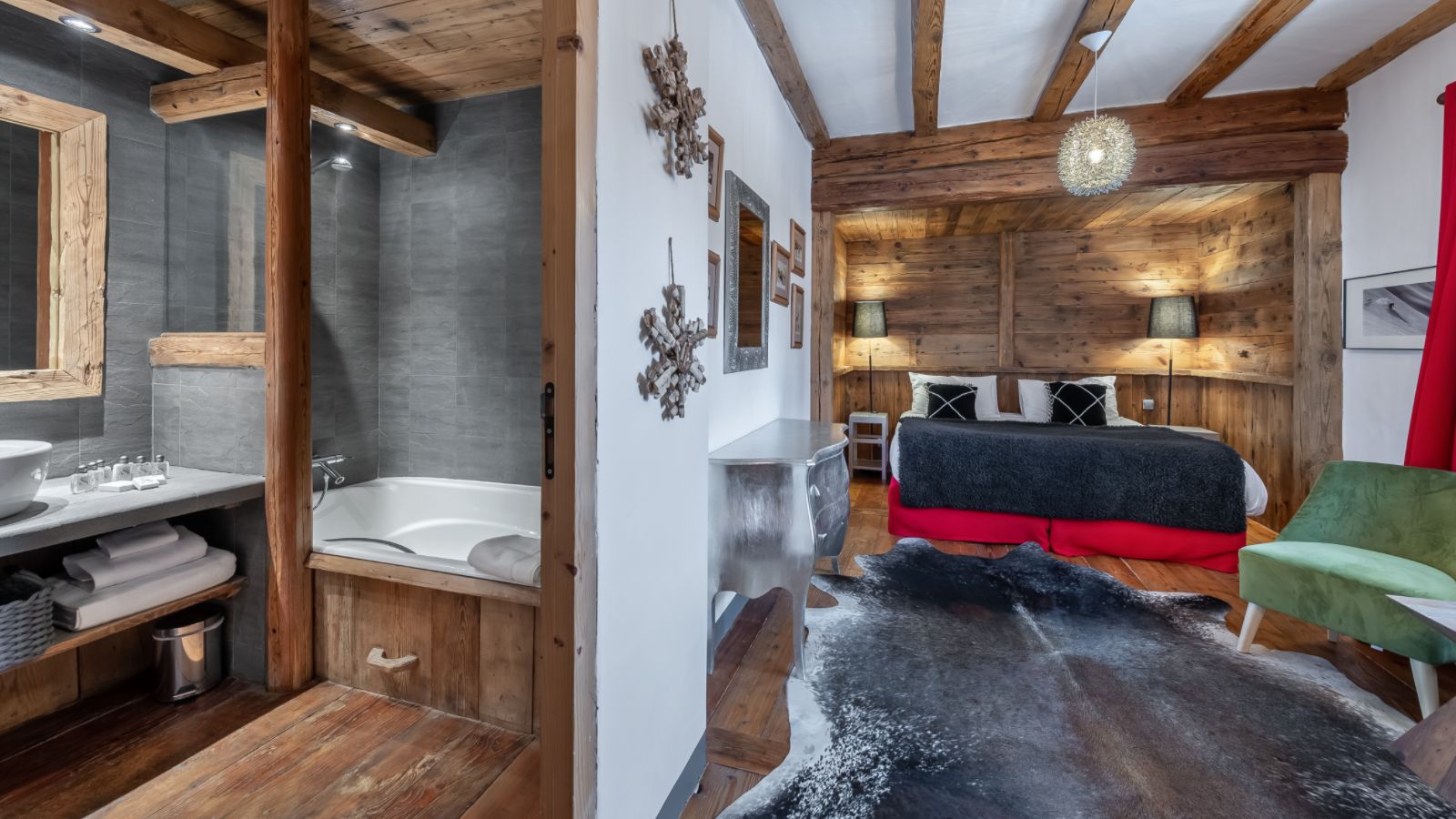 Luxury-ski-chalet-covarle-pauline-oxford-ski-bedroom 6.jpg