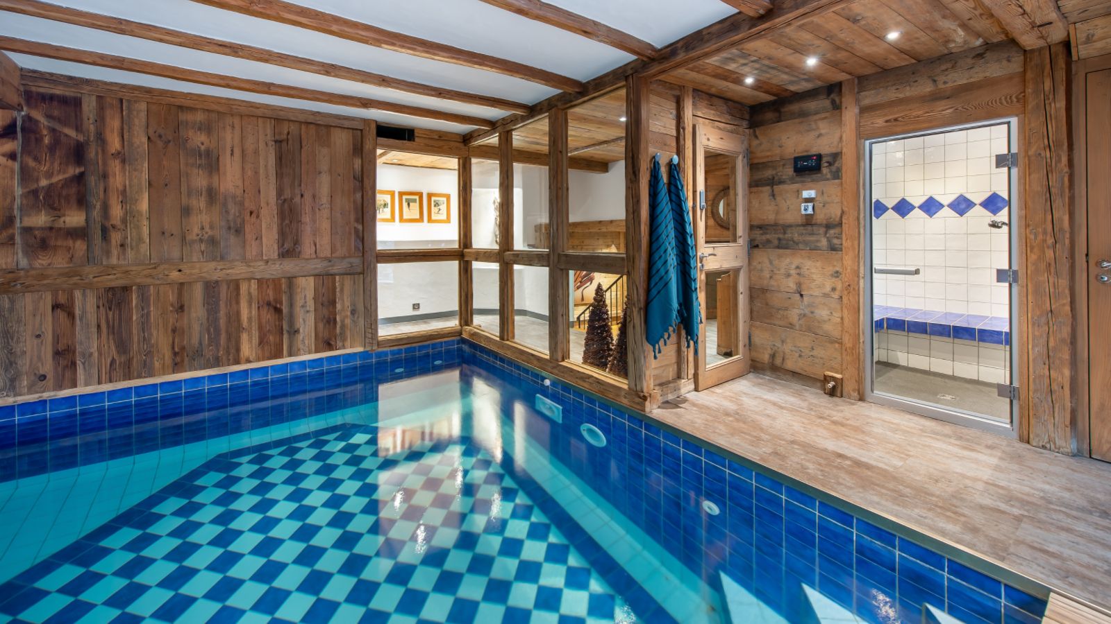 luxury-ski-chalet-covrel-Alice-oxfrod-ski-swimming pool.jpg