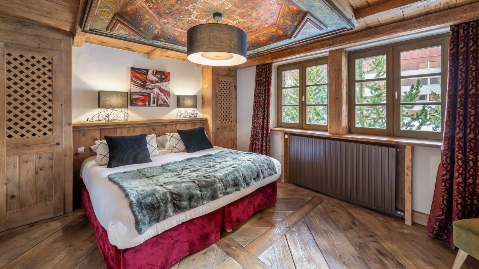 luxury-ski-chalet-covrel-Marie-oxford-ski-bedroom 5.jpg