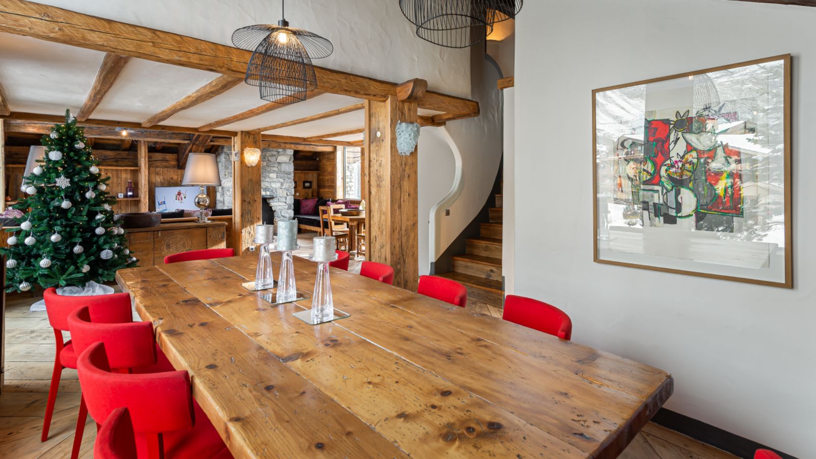 luxury-ski-chalet-covrel-Marie-oxford-ski-dining-table.jpg
