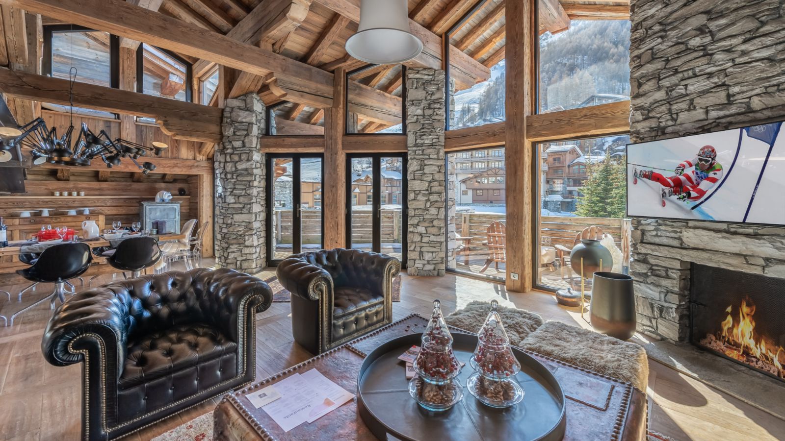 luxury-ski-chalet-coarel-face-oxfrod-ski-living-room-image 3.jpg