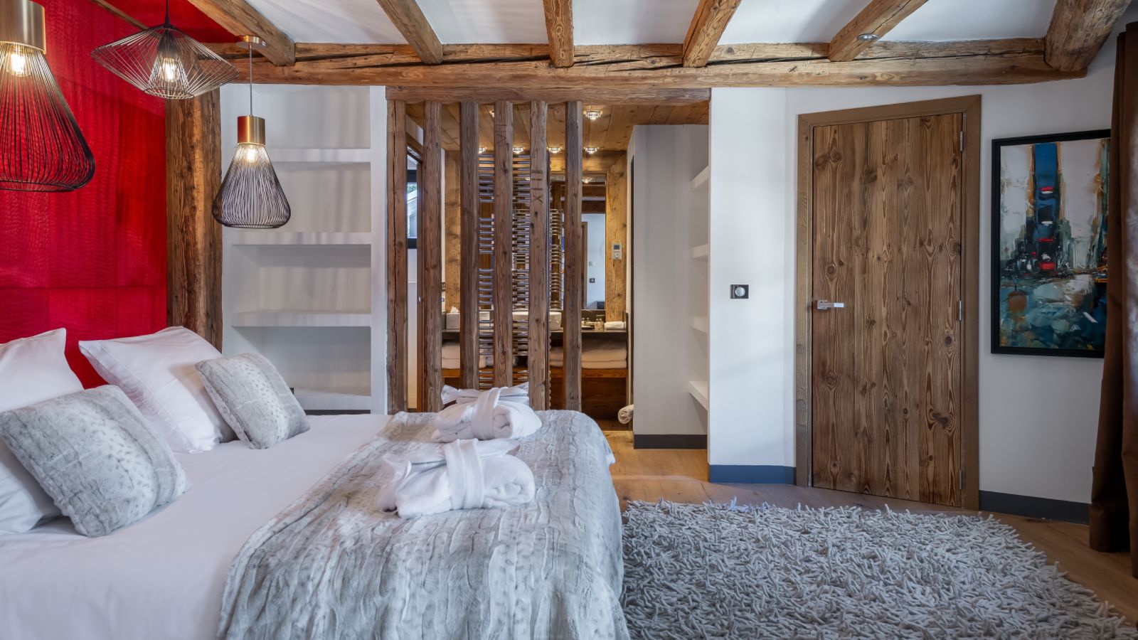 luxury-ski-chalet-valdisere-papillon-oxford-ski-bedroom (3).jpg