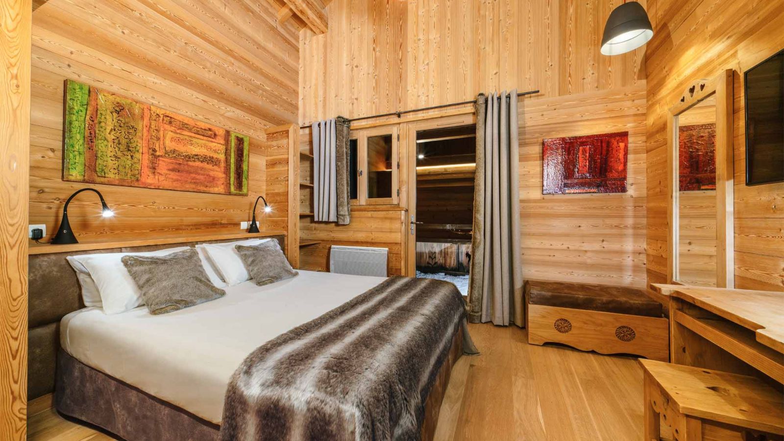 luxury-ski-chalet-alpe-dhuez-ferme-oxford-ski-bedroom (5).jpg