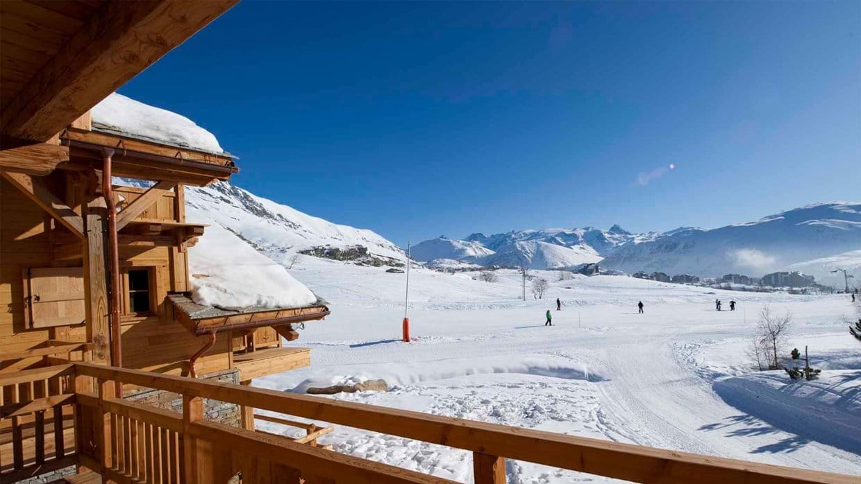 luxury-ski-chalet-alpe-dhuez-ferme-oxford-ski-exterior (2).jpg