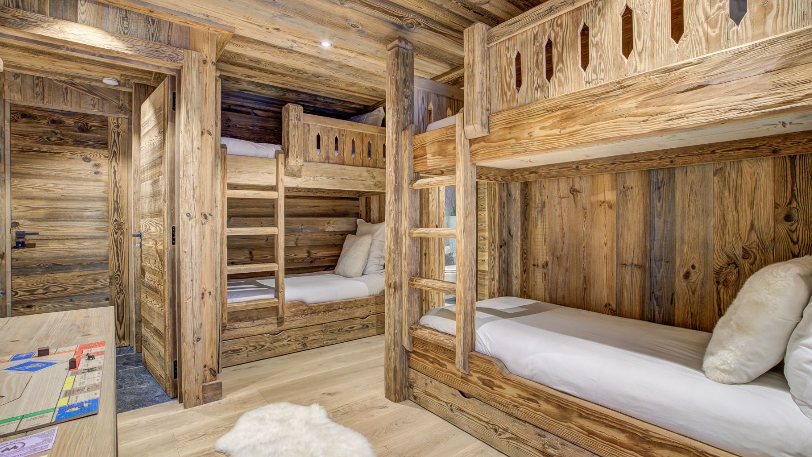 luxury-ski-chalet-chamonix-alaska-oxford-ski-bunk (1).jpg