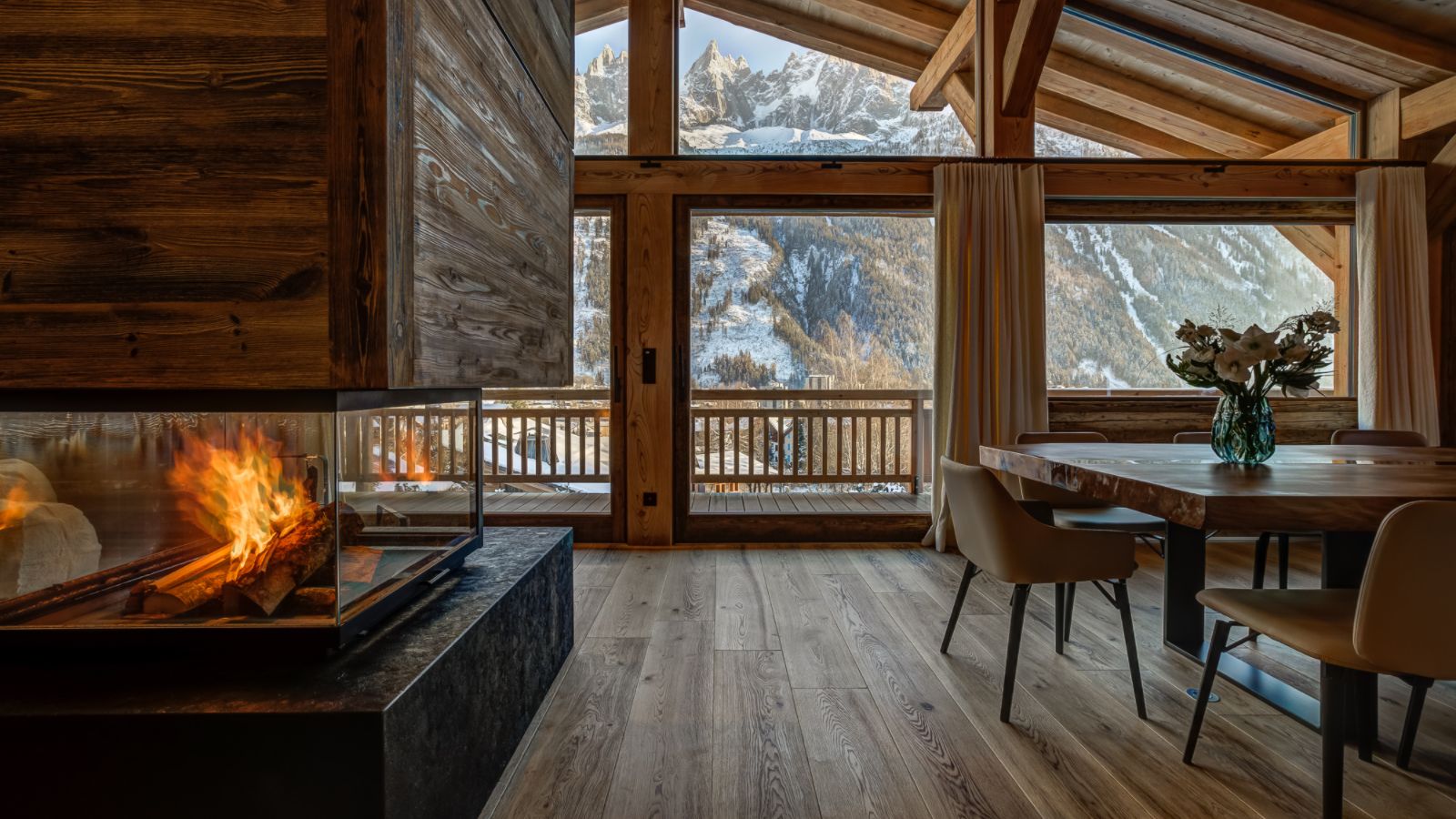 luxury-ski-chalet-chamonix-azurite-oxford-ski-fi.jpg
