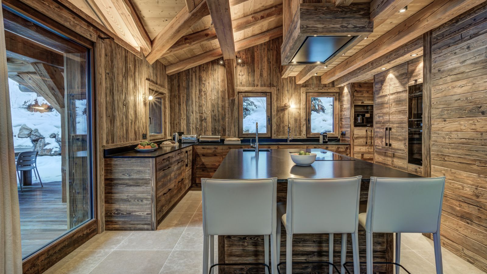luxury-ski-chalet-chamonix-azurite-oxford-ski-kitchen.jpg