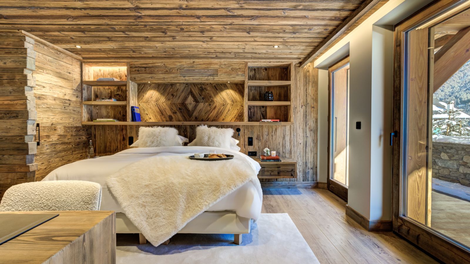 luxury-ski-chalet-chamonix-azurite-oxford-ski-be (7).jpg