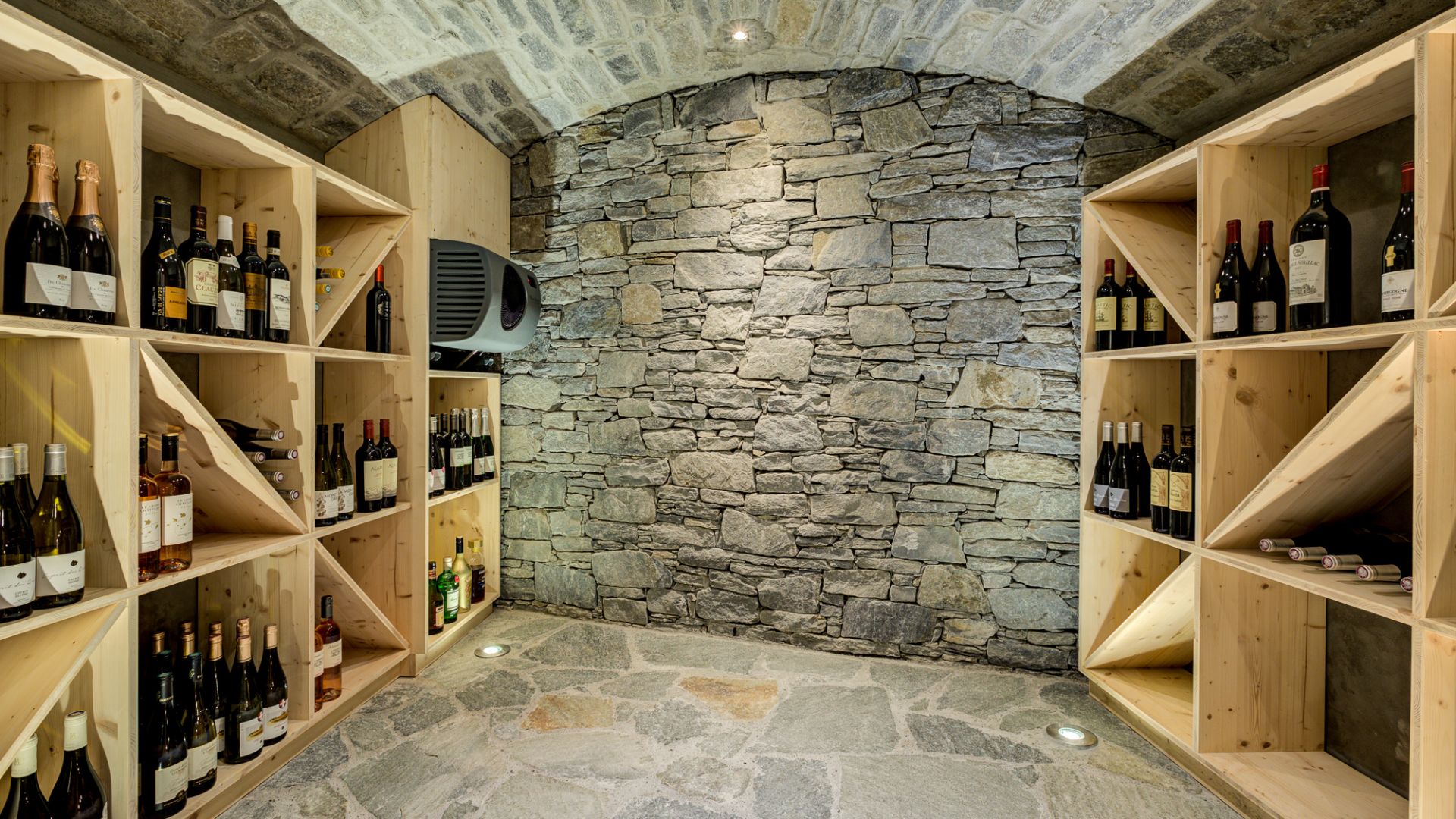 luxury-ski-chalet-bouqetin-morzine-oxford-ski-company- (20).jpg