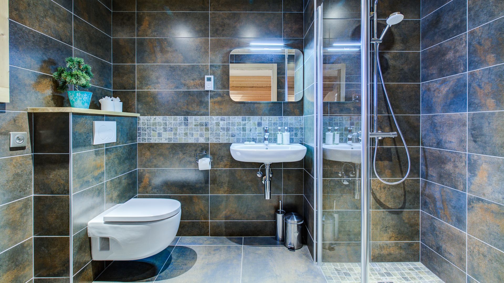 luxury-ski-chalet-les-pierrys-morzine-oxford-ski-company (10).jpg