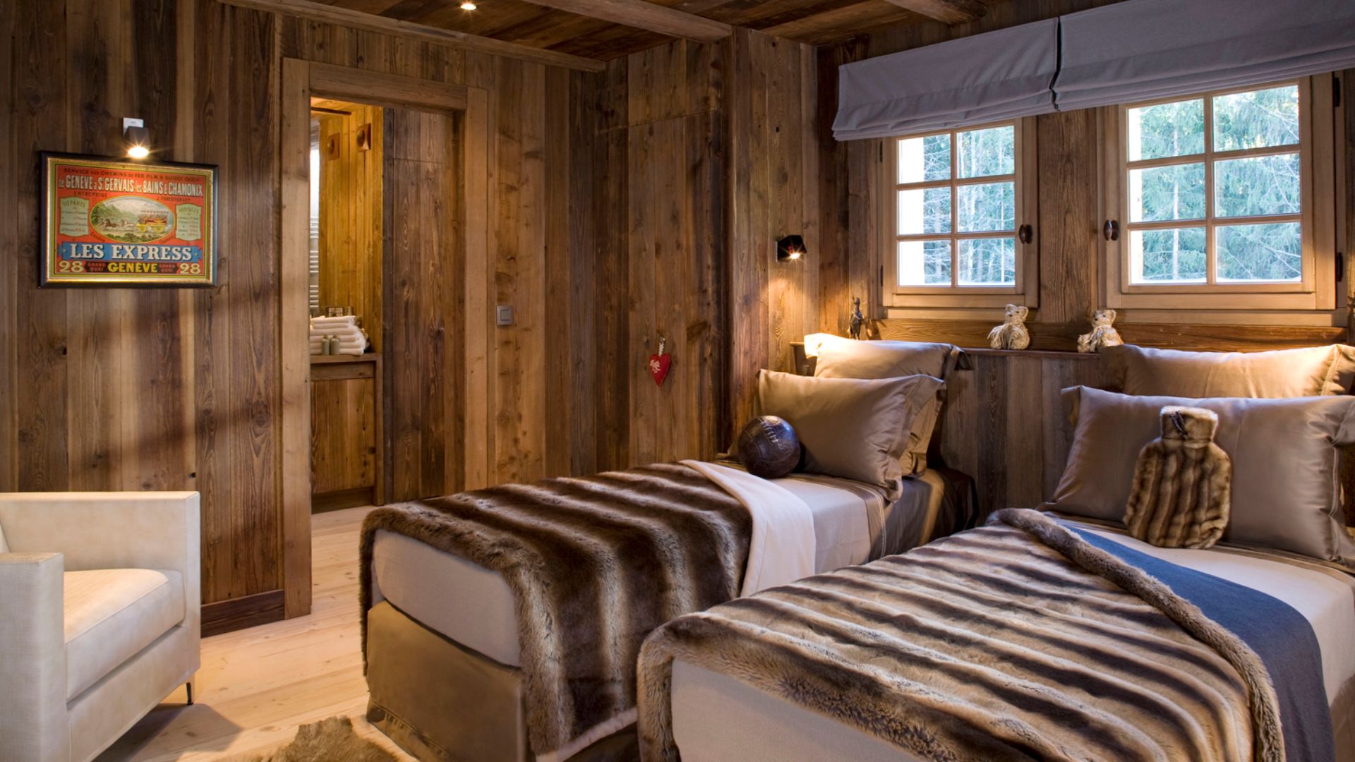 luxury-ski-chalet-amazon-creek-oxford-ski-company (4).jpg