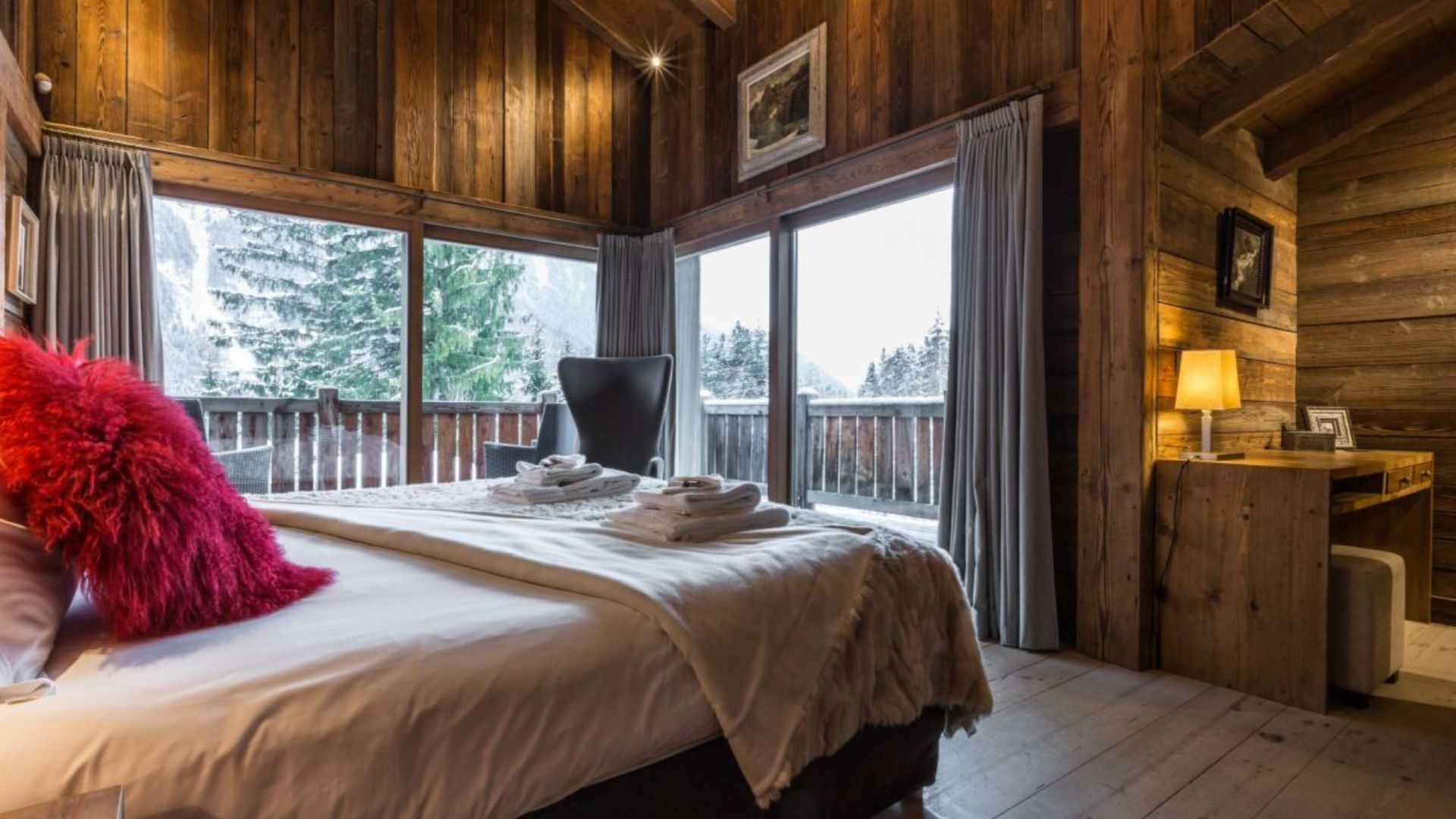 luxury-ski-chalet-amazon-creek-oxford-ski-company (13).jpg